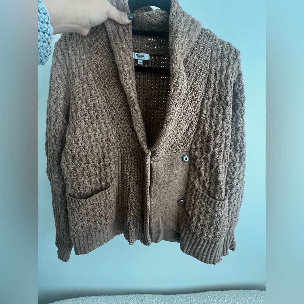 Buttoned cardigan